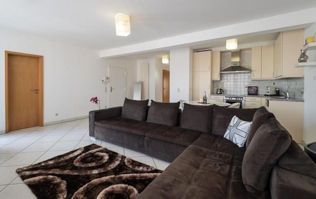 Luxury Penthouse Apartment With 3 Balconies -2 Bedrooms -Petrus View & Parking Lussemburgo Esterno foto